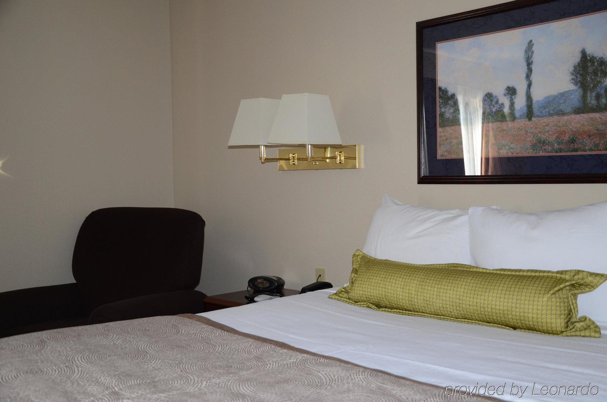 Candlewood Suites Hopewell By Ihg Exterior photo