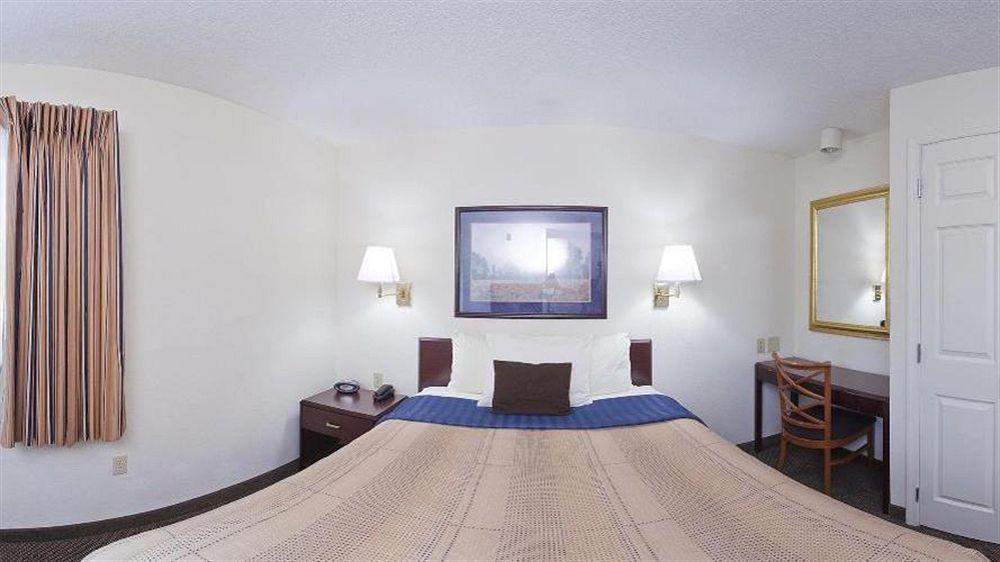 Candlewood Suites Hopewell By Ihg Exterior photo