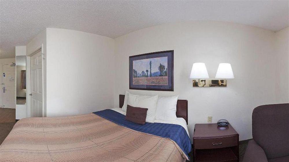 Candlewood Suites Hopewell By Ihg Exterior photo